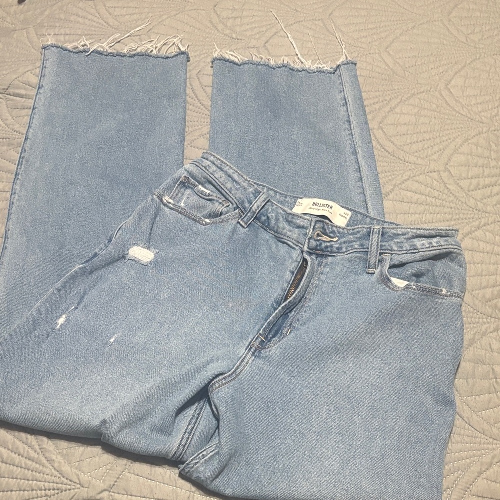 Hollister Women's Cropped Light Blue Jeans